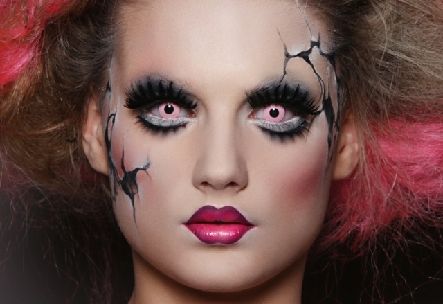 maquillage-pour-Halloween-femme-poupée-affreuse