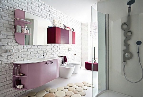 meuble salle de bain rose pastel framboise mur brique blanche
