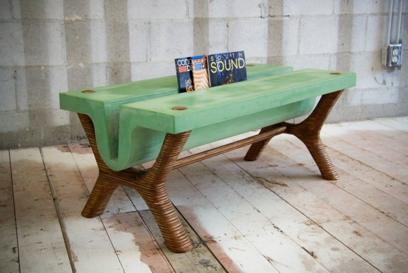 mobilier-beton-table-manger-béton-vert-pieds-bois-contreplaqué