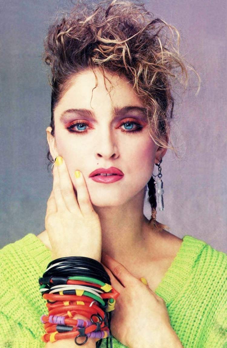 mode-années-80-idées-coiffure-maquillage-accessoires
