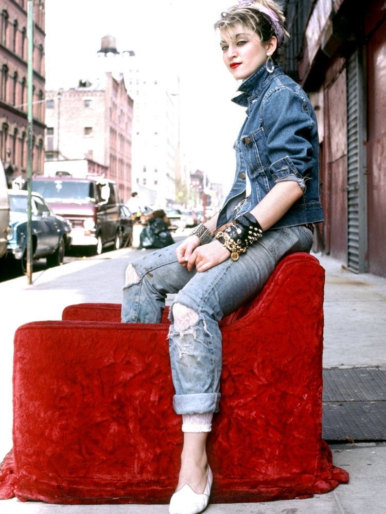 mode-années-80-street-style-jean-déchiré-Madonna