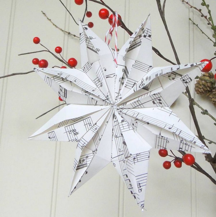 origami-Noël-facile-étoile-8-branches-partition-musicale