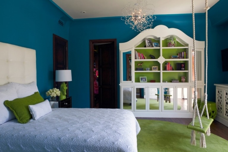 peinture-murale-bleu-pétrole-accents-verts-chambre-ado-fille