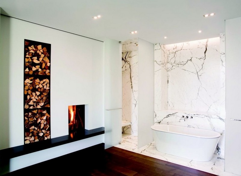 rangement-bois-chauffage-mur-plâtre-salle-bains-marbre rangement bois de chauffage