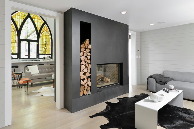 rangement bois de chauffage –niche-laterale-cheminee-moderne-salon-minimaliste