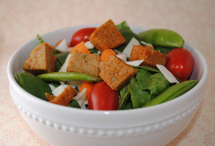 recettes-végétariennes-faciles-salade-légumes-seitan