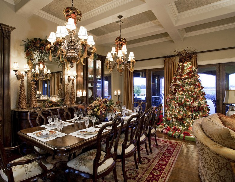 salle manger classique décorations Noël opulentes américaine
