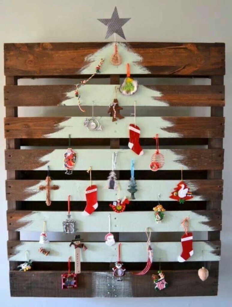 sapin-Noël-palette-bois-alternative-décoration-traditionelle