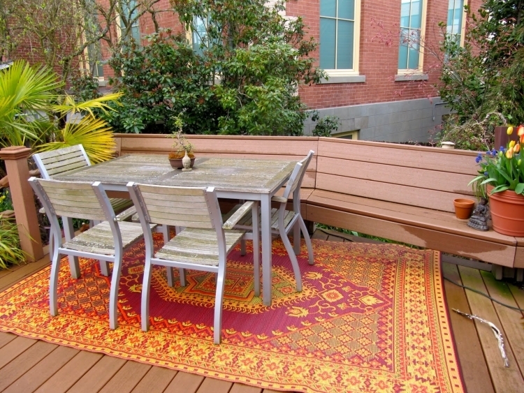 terrasse bois composite tapis extérieur exotique kilim orient