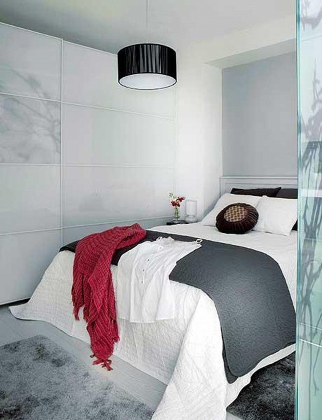 Aménagement petite chambre utilisation optimale de l'espace Dressing luxueux pour couple