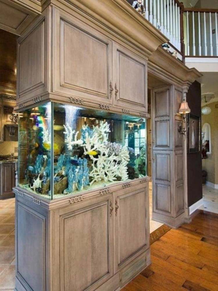 aquarium-maison-meuble-aquarium-bois-coraux-blnc-bleu-eau-mer