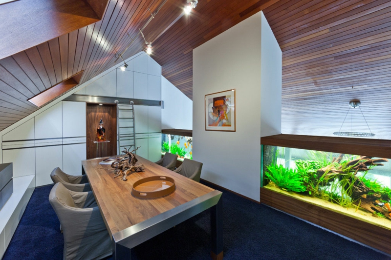 aquarium-maison-meuble-aquarium-bois-plafond-bois-coin-repas aquarium maison