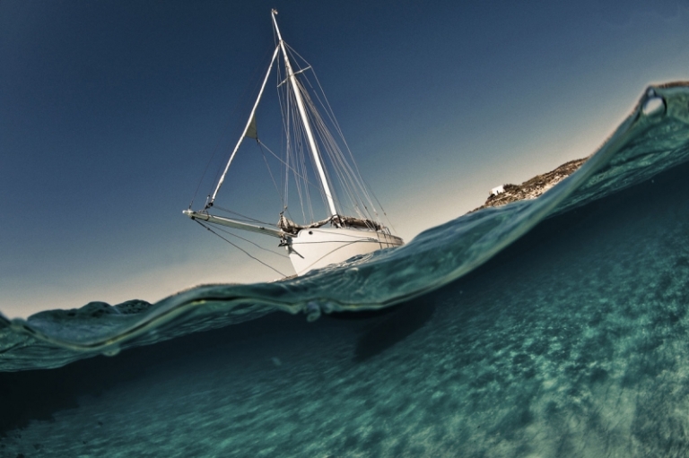 bateau-a-voile-ocean-eau-magie-transparente