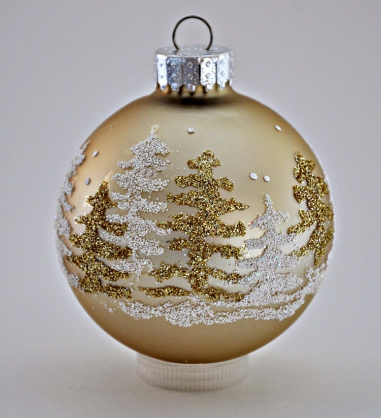 boule-Noel-decorer-coloriée-or-sapins-glitter-or-blanc-idée boule de Noël