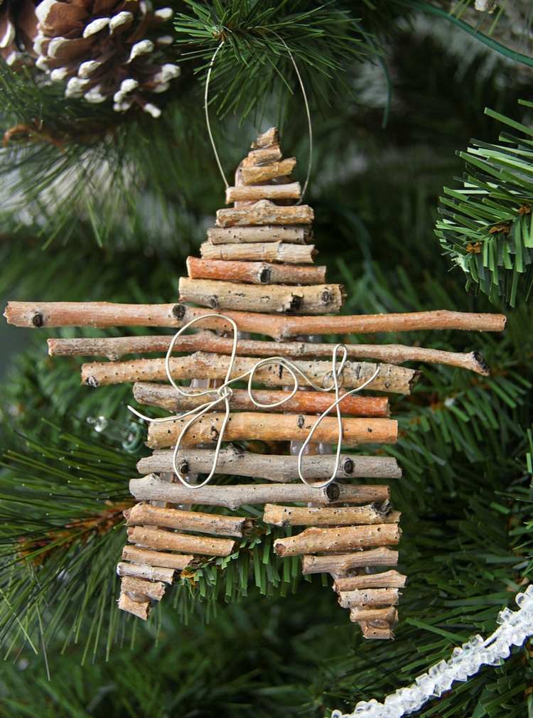 bricolage-Noel-ornement-arbre-noel-étoile-brindilles-fil-métallique