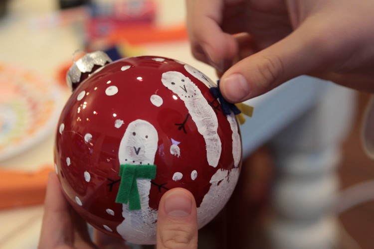 bricolage de Noël enfant-boules-decorative-diy