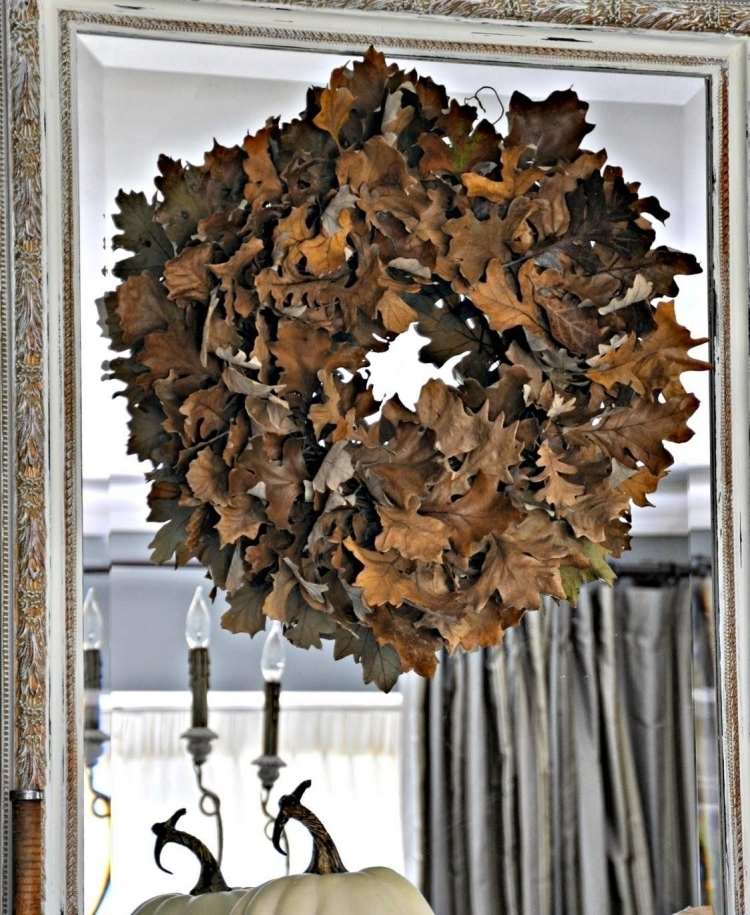bricolage-decoration-automne-couronne-feuilles-automne-sèches