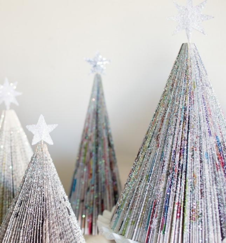 bricolages-Noel-materiaux-recycles-sapins-papier-journal-plié-pailleté-couleur-argent bricolages de Noël