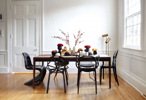 chaises-dépareillées-noires-salle-manger-design-scandinave