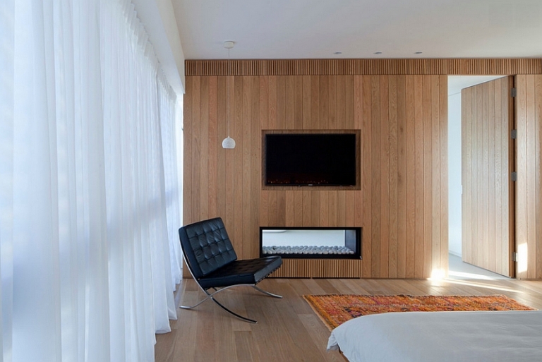 chambre-blanche-rideau-transparent-bois-chaise-noir-cheminee-bioethanol