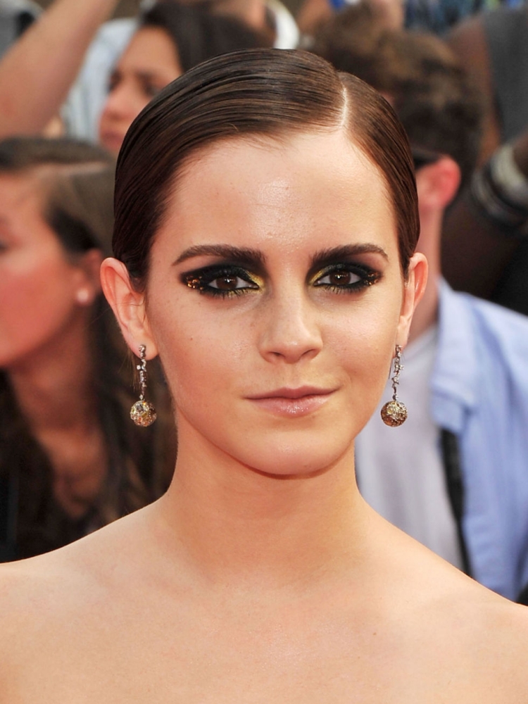 comment-bien-maquiller-automne stars smokey eyes paillettes dorées Emma Watson
