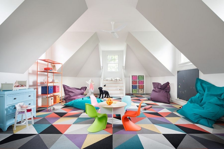 couleur chambre enfant formes-geometriques-poufs-table-basse-blanche-chaises-panton