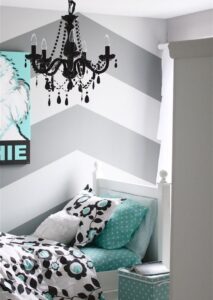 deco-murale-chambre-adulte-idee-diy-peinture-grise-blanche-linge-lit-coussins-lit