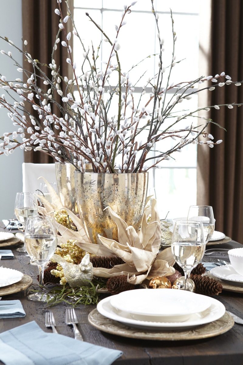 decoration-table-Noel-branches-saule-chat-cônes-sapin-feuilles-décoratives décoration de table de Noël