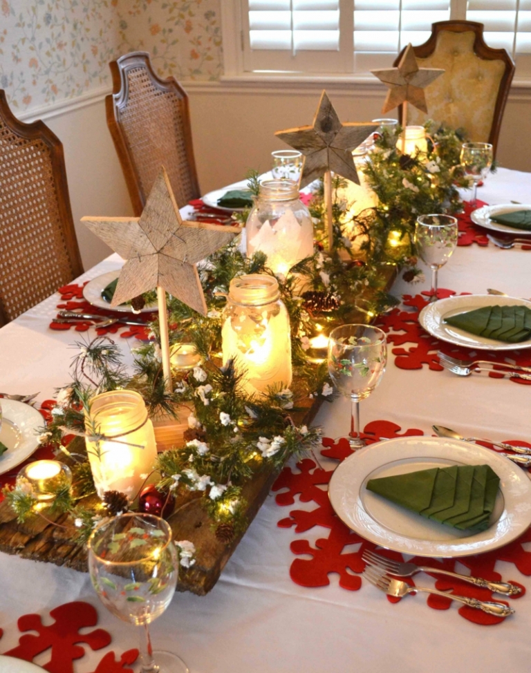decoration-table-Noel-centre-table-plateau-bois-branches-pin-photophores-étoiles-bois
