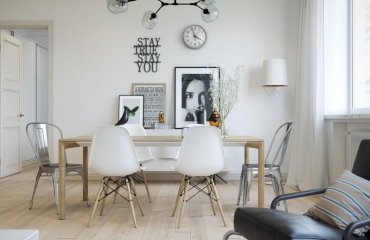 design-scandinave salle manger chaises Eames chaises métalliques
