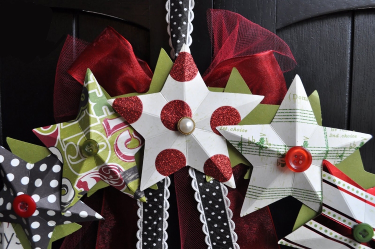 décoration-Noël-fabriquer-étoiles-artisanales-décorées-perles