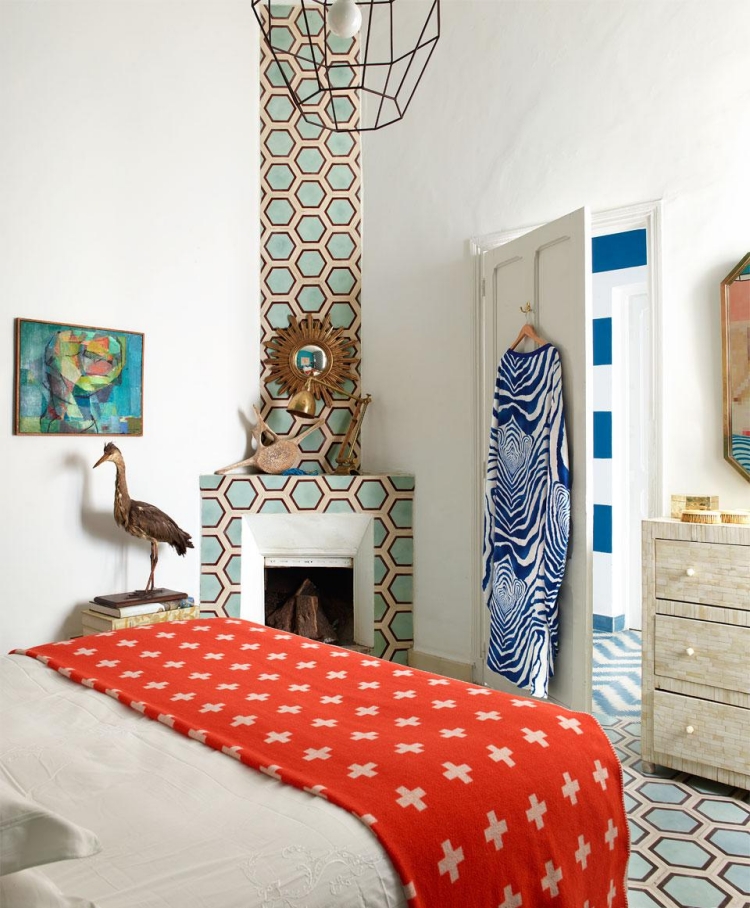 décoration exotique moderne chambre blanche motifs variés