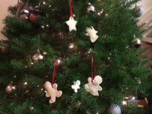 figurine-noel-pate-sel-bonhommes-neige-etoiles-anges-boules-noel