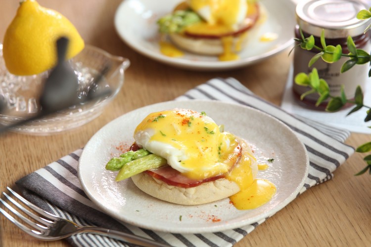 idée-petit déjeuner brunch automnal œufs bénédictine asperges