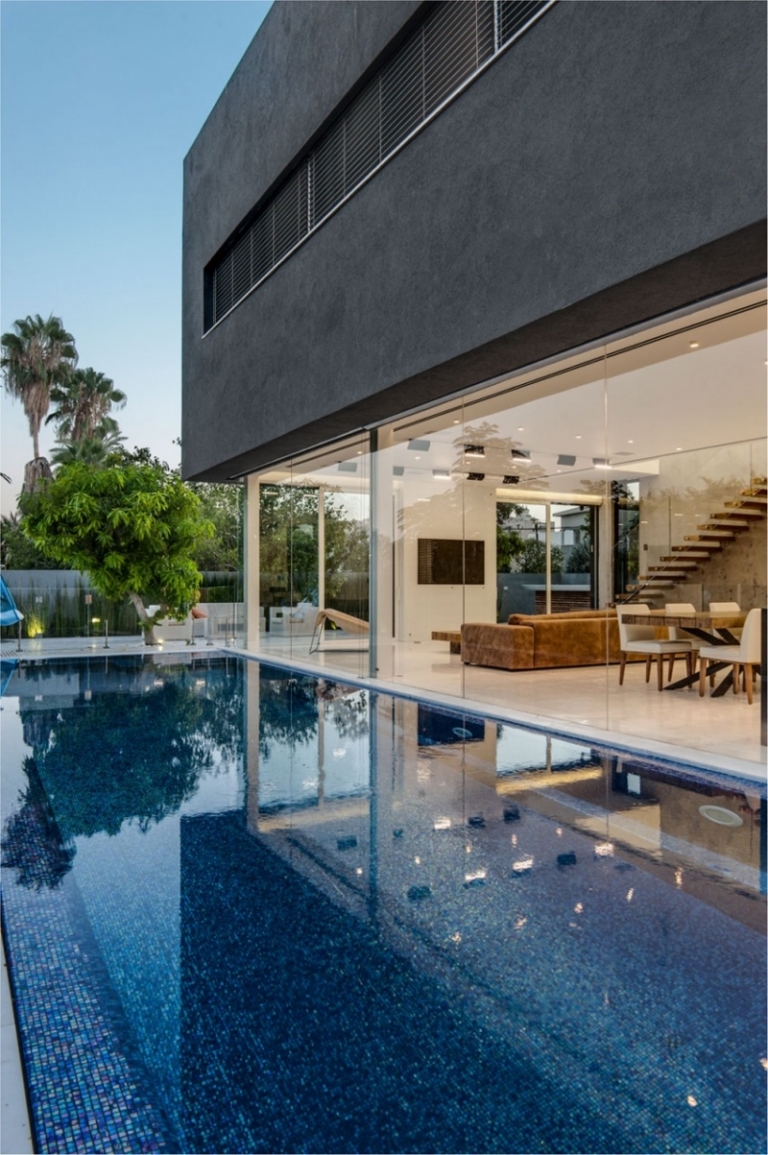 interieur-design-moderne-piscine-encastree