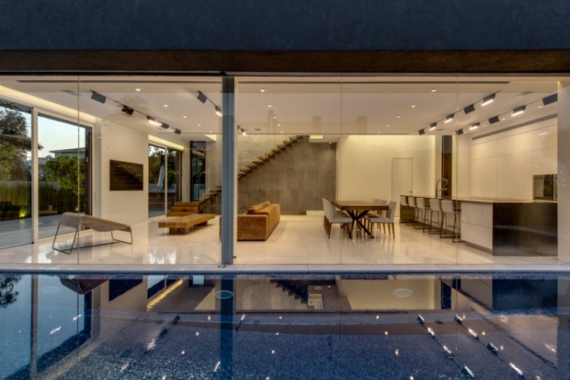 interieur-design-moderne-piscine-exterieur-encastre