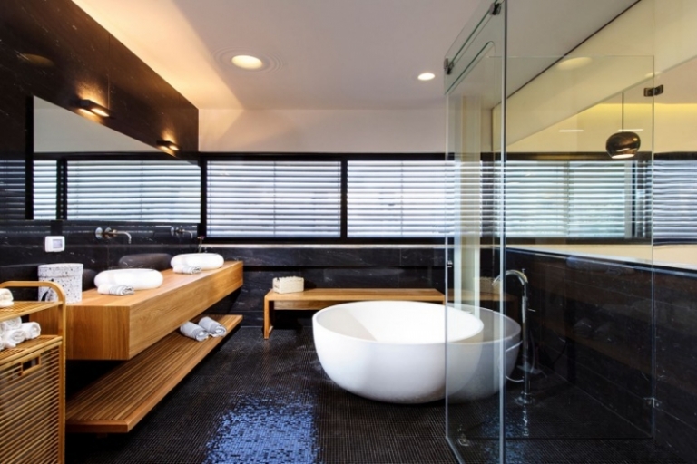 interieur-design-moderne-salle-bains-vasque-blanche-plan-vasque-bois-sous-lavabo