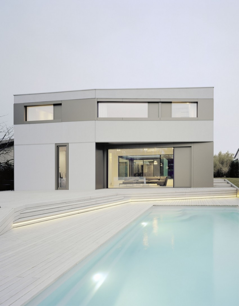 interieur-moderne-jardin-piscine-eclairage-indirect