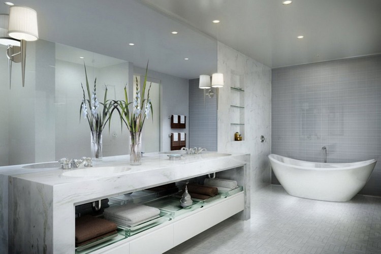luminaire salle de bains baignoire-ovale-spots-encastres-sous-lavabo-rangement-serviettes