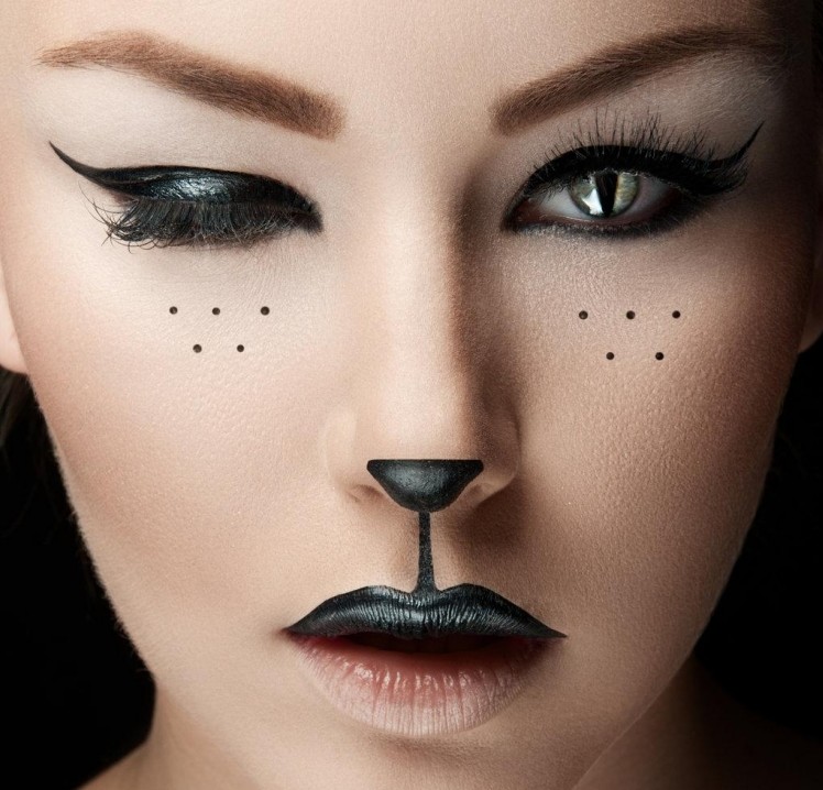 maquillage-Halloween-chat-mascar-sourcils-crayons