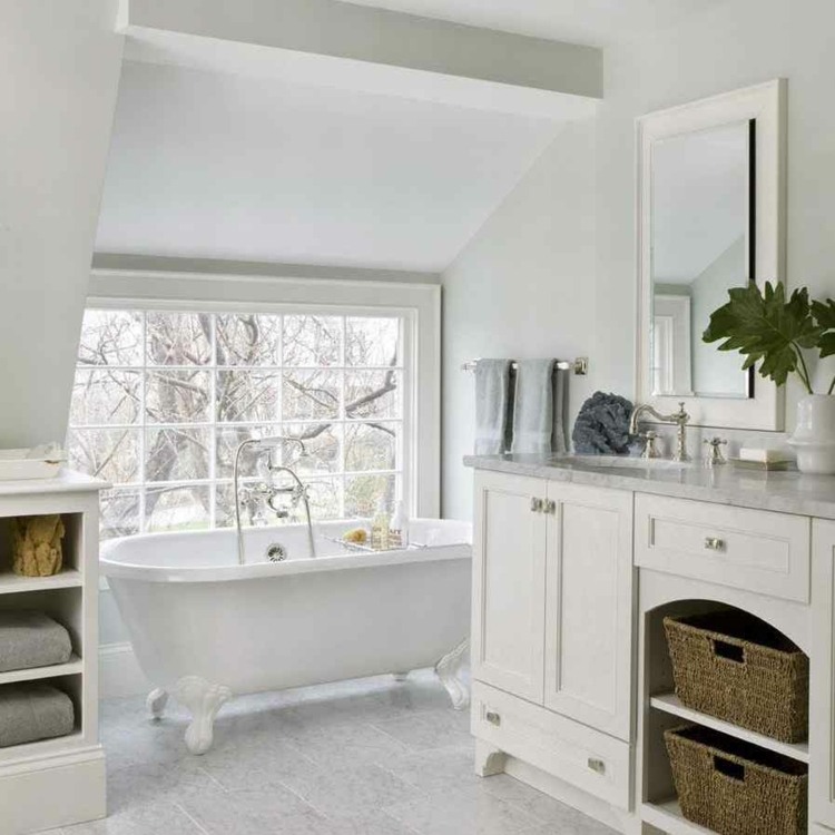 meuble-vasque-salle bain blanc mat plan marbre baignoire pieds