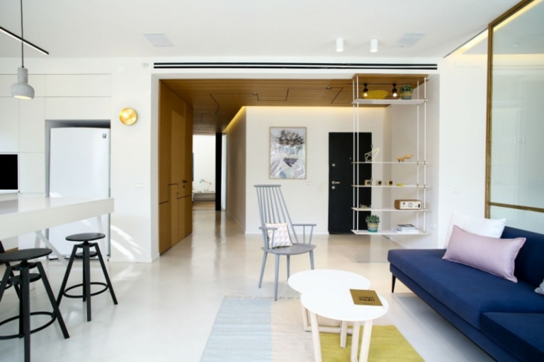 meubles de rangement étagère-suspendue-plafond-placard-couloir