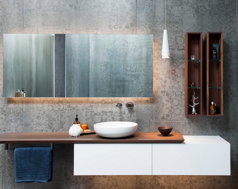 miroir-salle-bain lumineux Minosa murs béton motifs carreaux ciment