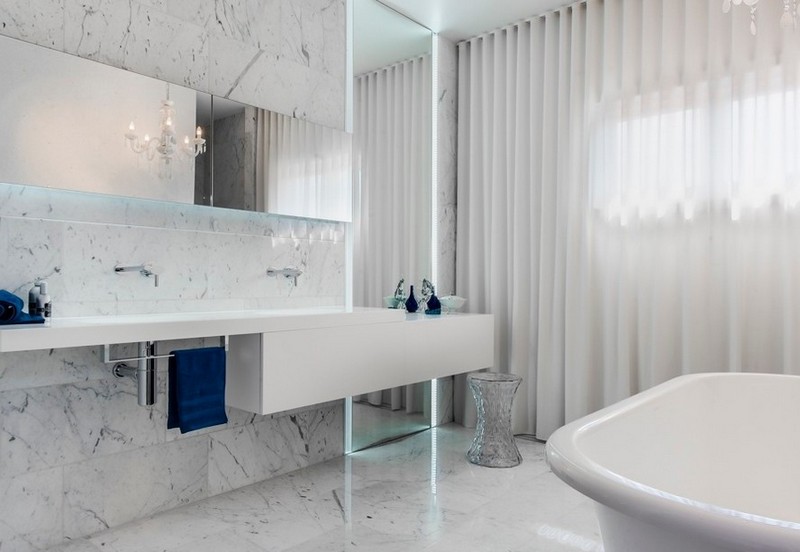 miroir-salle-bain lumineux indirect Minosa design murs sol marbre blanc