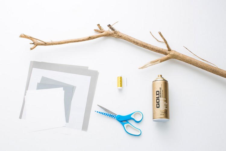 mobile-bébé-DIY-matériel-nécessaire-peinture-aérosol-branche-ciseaux-fil-papier-origami
