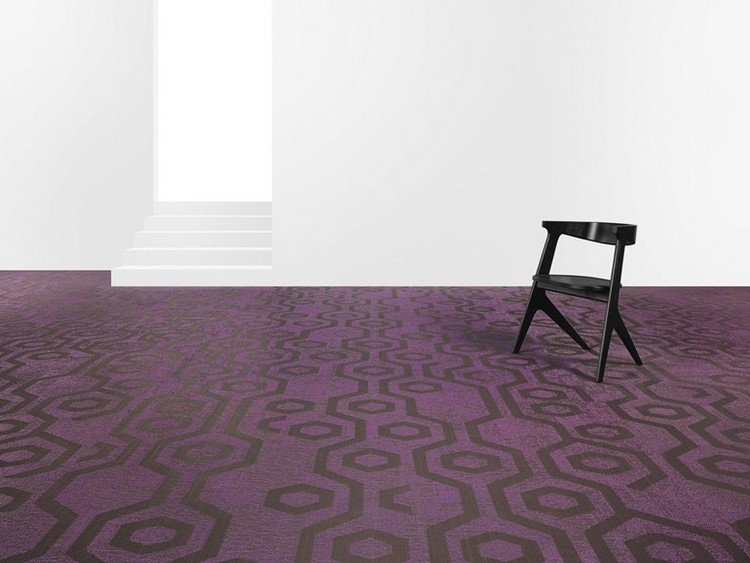moquette-chambre-vinyle-couleur prune motifs géométriques CREATE FIGURO BOLON