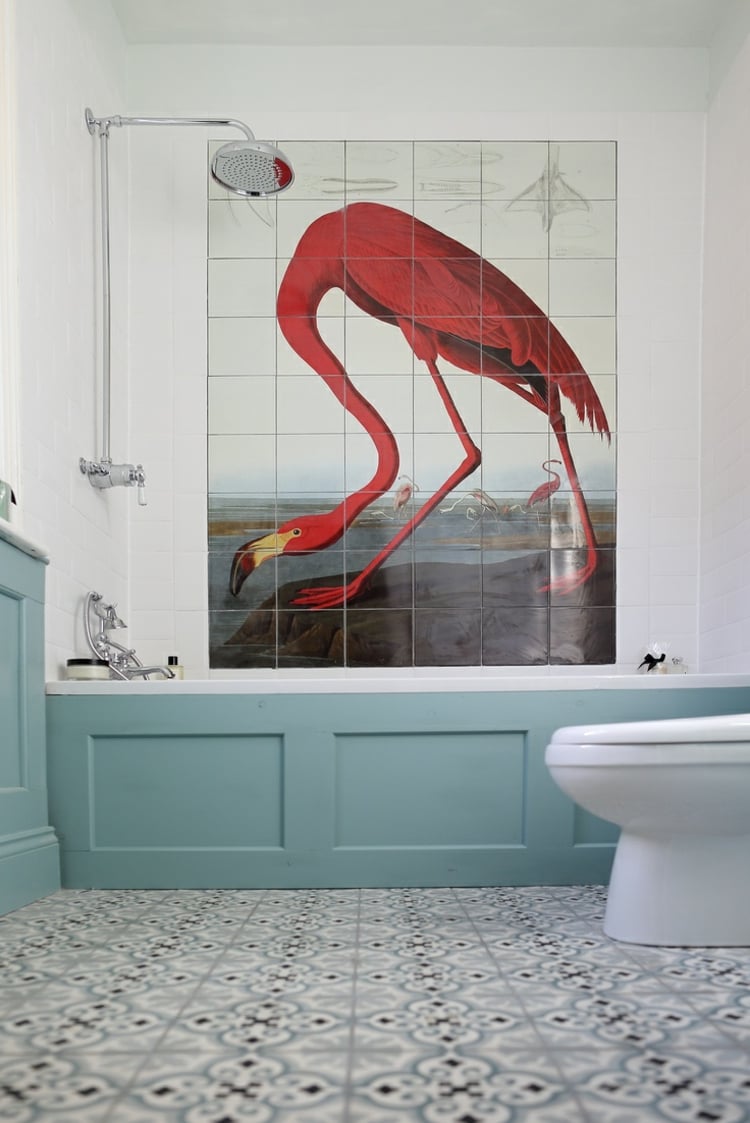 peinture-carrelage-salle-bain-carelage-artistique-dessin-flamant peinture carrelage salle de bain