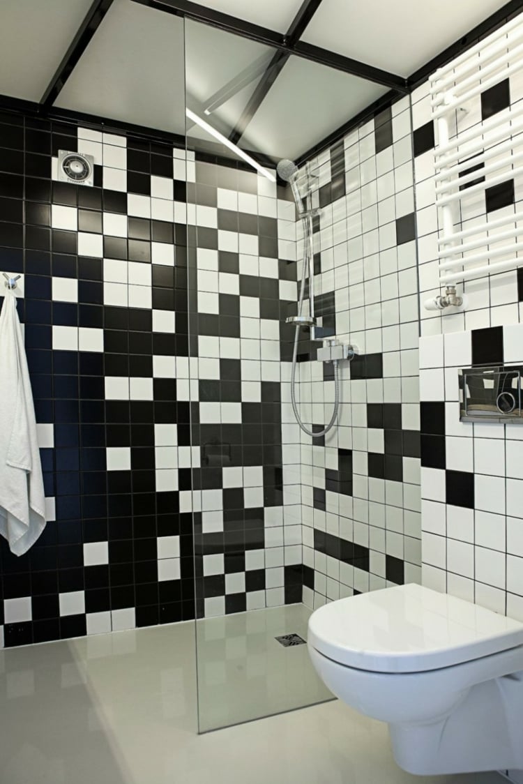 peinture-carrelage-salle-bain-carrelage-mural-noir-blanc-paroi-verre peinture carrelage salle de bain
