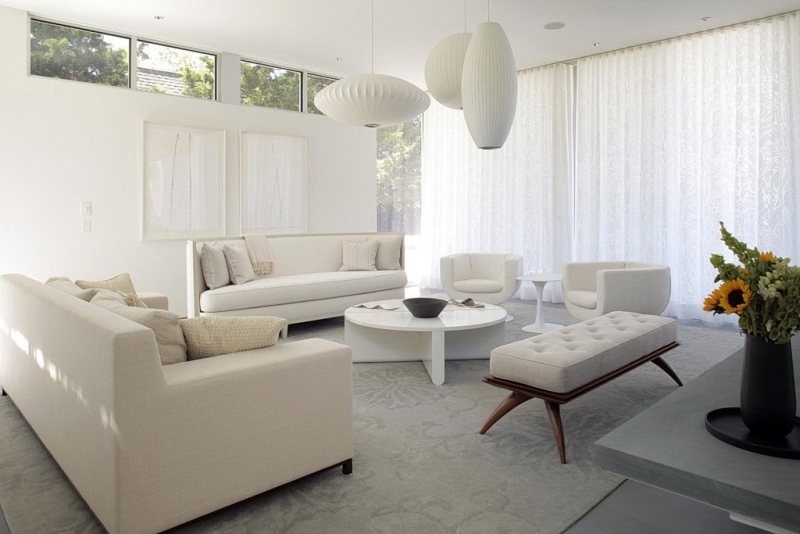 salon moderne blanc meubles abat-jours rideaux blancs