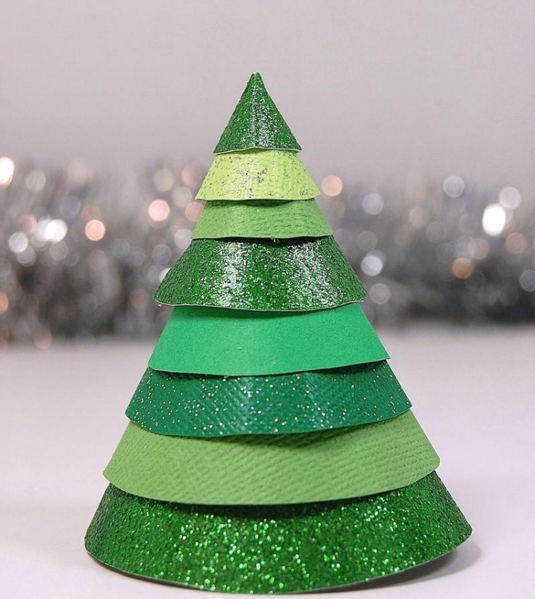sapin original carton vert pailleté décoration de Noël à fabriquer